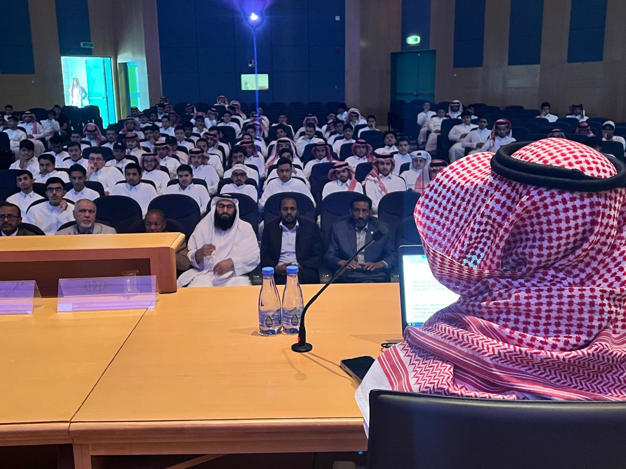 اللقاء المفتوح